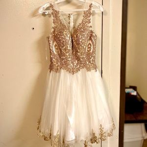 A dress/prom dress
